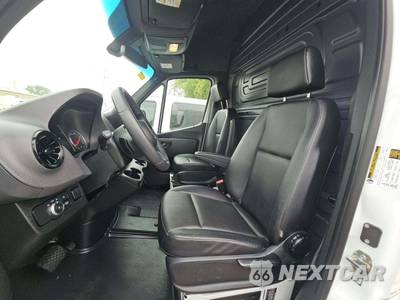 2025 Mercedes-Benz Sprinter 2500 Cargo Van Standard Roof 144.0" WB - zdjęcie 6 z 22 - miniatura