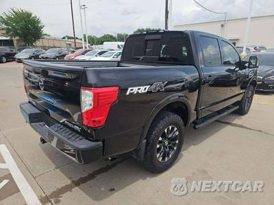 2017 Nissan TITAN PRO-4X Crew Cab Short Bed - zdjęcie 3 z 27 - miniatura