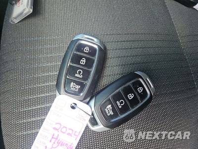 2024 Hyundai Venue Limited - zdjęcie 8 z 40 - miniatura