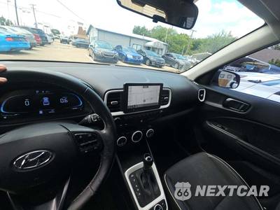 2024 Hyundai Venue Limited - zdjęcie 10 z 40 - miniatura