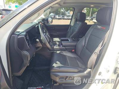 2023 Toyota Sequoia TRD Pro - zdjęcie 6 z 24 - miniatura