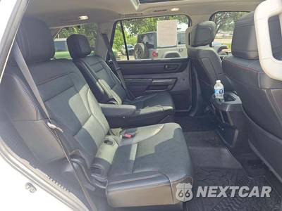 2023 Toyota Sequoia TRD Pro - zdjęcie 17 z 24 - miniatura