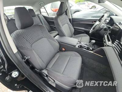 2025 Toyota Camry LE - zdjęcie 18 z 21 - miniatura