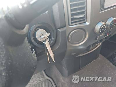 2014 Nissan TITAN S Crew Cab Short Bed - zdjęcie 8 z 32 - miniatura
