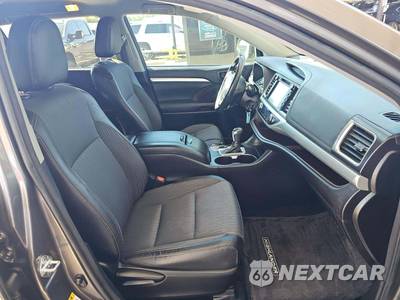 2016 Toyota Highlander LE - zdjęcie 19 z 24 - miniatura
