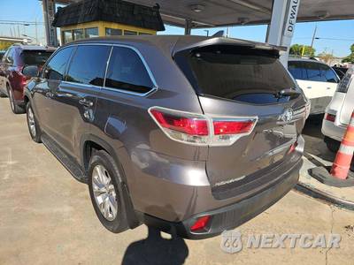 2016 Toyota Highlander LE - zdjęcie 2 z 24 - miniatura