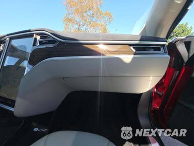2015 Tesla Model S 85 - zdjęcie 15 z 23 - miniatura