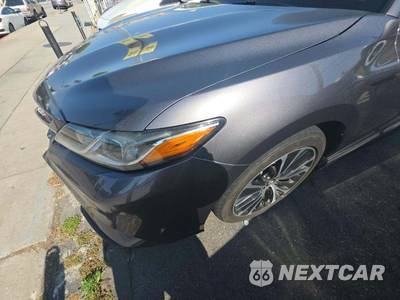 2020 Toyota Camry SE - zdjęcie 21 z 23 - miniatura