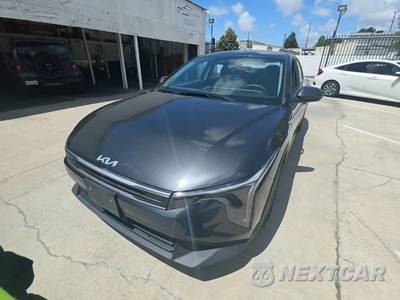 2025 Kia K4 LXS - zdjęcie 1 z 25 - miniatura