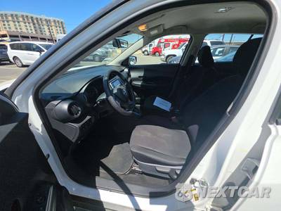 2024 Nissan Kicks S - zdjęcie 6 z 25 - miniatura