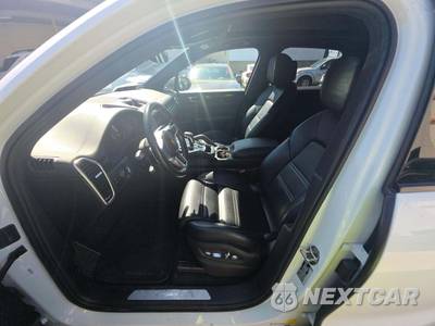 2020 Porsche Cayenne - zdjęcie 3 z 22 - miniatura