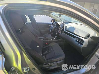 2020 Toyota C-HR LE - zdjęcie 15 z 28 - miniatura