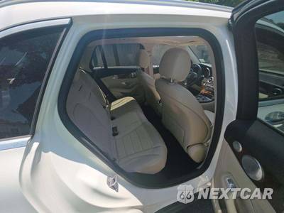2016 Mercedes-Benz GLC 300 - zdjęcie 13 z 24 - miniatura