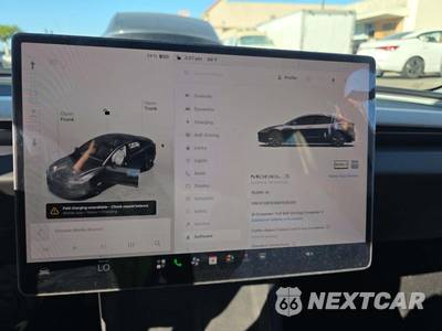 2025 Tesla Model 3 Standard - zdjęcie 9 z 23 - miniatura