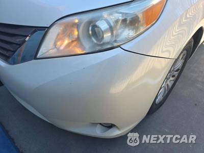 2015 Toyota Sienna XLE 8-Passenger 119.3" WB - zdjęcie 21 z 24 - miniatura