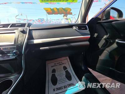 2015 Toyota Camry SE - zdjęcie 19 z 26 - miniatura
