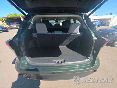 2023 Toyota Highlander LE - zdjęcie 12 z 22 - miniatura