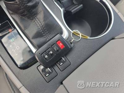 2016 Toyota Highlander XLE - zdjęcie 5 z 18 - miniatura