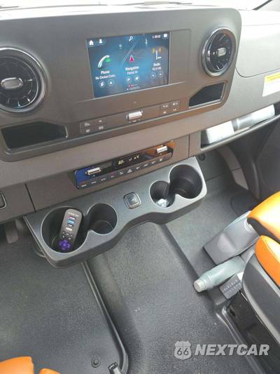 2021 Mercedes-Benz Sprinter 2500 Passenger Van High Roof 144.0" WB - zdjęcie 10 z 20 - miniatura