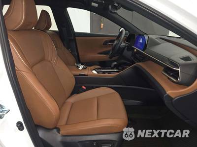 2026 Toyota Crown Signia XLE - zdjęcie 18 z 24 - miniatura