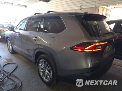 2026 Toyota Grand Highlander Platinum - zdjęcie 2 z 25 - miniatura