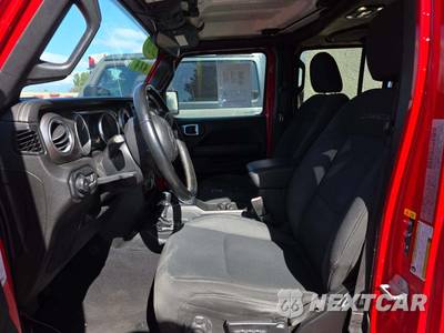 2020 Jeep Wrangler Unlimited Sahara - zdjęcie 6 z 29 - miniatura