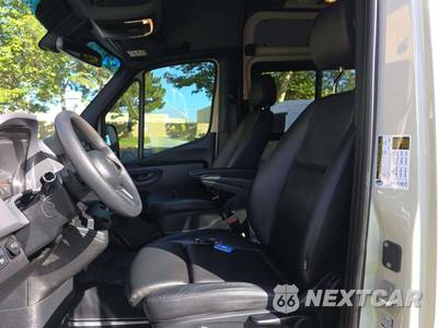 2021 Mercedes-Benz Sprinter 2500 Cargo Van Standard Roof 144.0" WB - zdjęcie 6 z 26 - miniatura