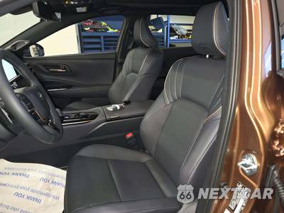 2026 Toyota Crown Signia Limited - zdjęcie 6 z 24 - miniatura