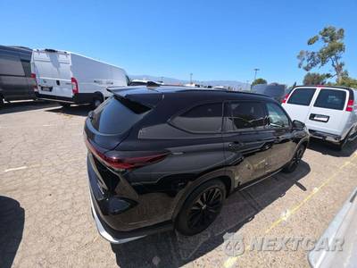 2025 Toyota Highlander XSE - zdjęcie 4 z 26 - miniatura