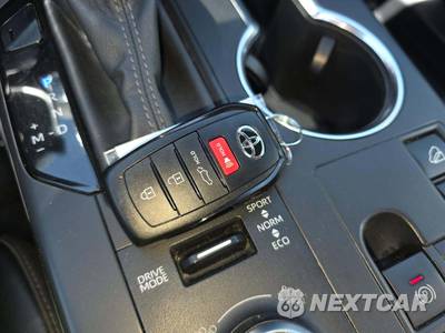 2025 Toyota Highlander XSE - zdjęcie 8 z 26 - miniatura