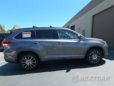 2018 Toyota Highlander SE - zdjęcie 5 z 32 - miniatura