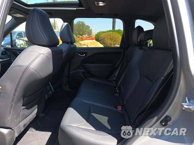 2025 Subaru Forester Hybrid Limited - zdjęcie 13 z 25 - miniatura