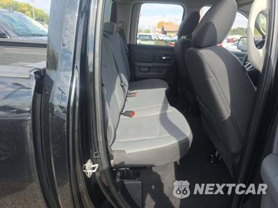 2024 Ram 1500 Classic SLT Extended Cab Medium Bed - zdjęcie 16 z 30 - miniatura