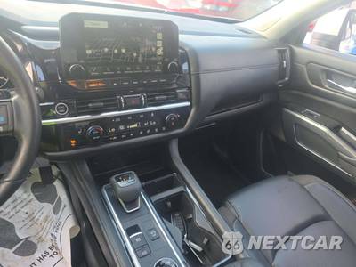 2023 Nissan Pathfinder SL - zdjęcie 10 z 28 - miniatura