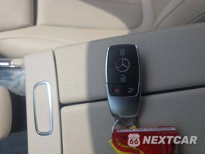 2021 Mercedes-Benz GLA 250 4MATIC - zdjęcie 8 z 25 - miniatura