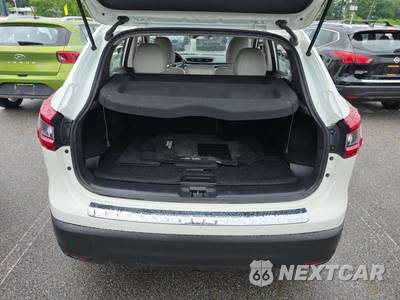 2022 Nissan Rogue Sport SL - zdjęcie 14 z 28 - miniatura