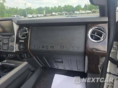 2016 Ford Super Duty F-250 Platinum Crew Cab Medium Bed - zdjęcie 19 z 36 - miniatura