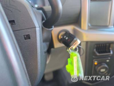 2025 Ford F-150 XLT Crew Cab Short Bed - zdjęcie 8 z 27 - miniatura