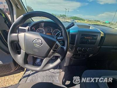 2013 Nissan TITAN S Crew Cab Short Bed - zdjęcie 10 z 32 - miniatura
