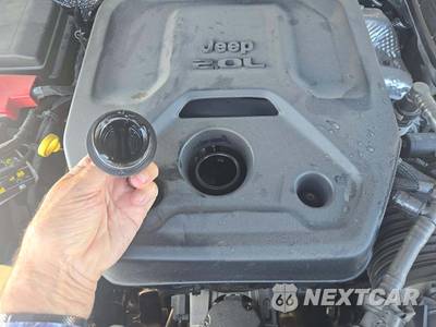 2025 Jeep Wrangler 4 Door Sahara - zdjęcie 22 z 23 - miniatura