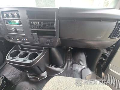 2025 Chevrolet Express 3500 Passenger Van LS 1LS 155.1" WB - zdjęcie 20 z 26 - miniatura