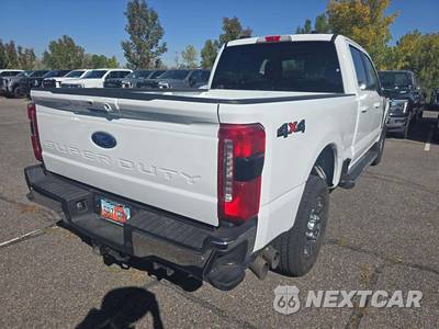 2025 Ford Super Duty F-250 Lariat Crew Cab Medium Bed - zdjęcie 3 z 24 - miniatura