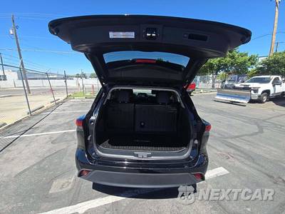 2022 Toyota Highlander XLE - zdjęcie 15 z 27 - miniatura