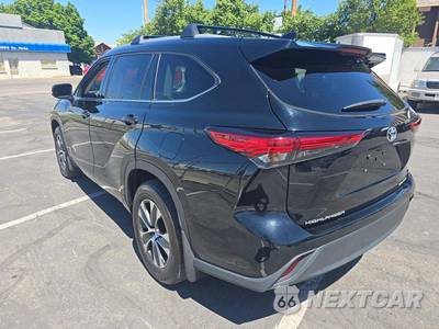 2022 Toyota Highlander XLE - zdjęcie 2 z 27 - miniatura