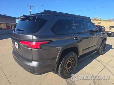 2025 Toyota Sequoia TRD Pro - zdjęcie 3 z 24 - miniatura