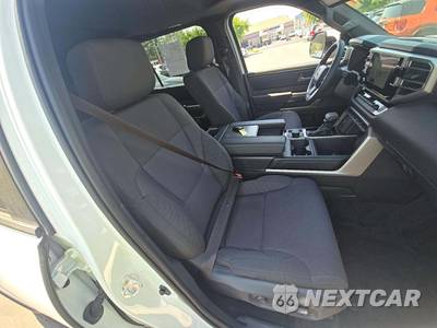2026 Toyota Sequoia SR5 - zdjęcie 19 z 24 - miniatura