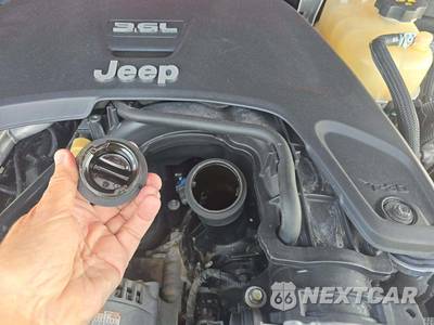 2019 Jeep Wrangler Unlimited Sahara - zdjęcie 23 z 27 - miniatura