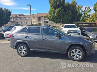 2019 Toyota RAV4 LE - zdjęcie 4 z 24 - miniatura