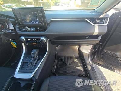 2019 Toyota RAV4 LE - zdjęcie 19 z 24 - miniatura