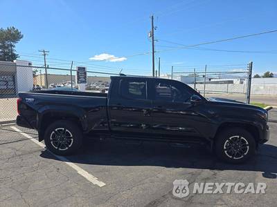 2025 Toyota Tacoma TRD Sport Crew Cab Long Bed - zdjęcie 4 z 23 - miniatura